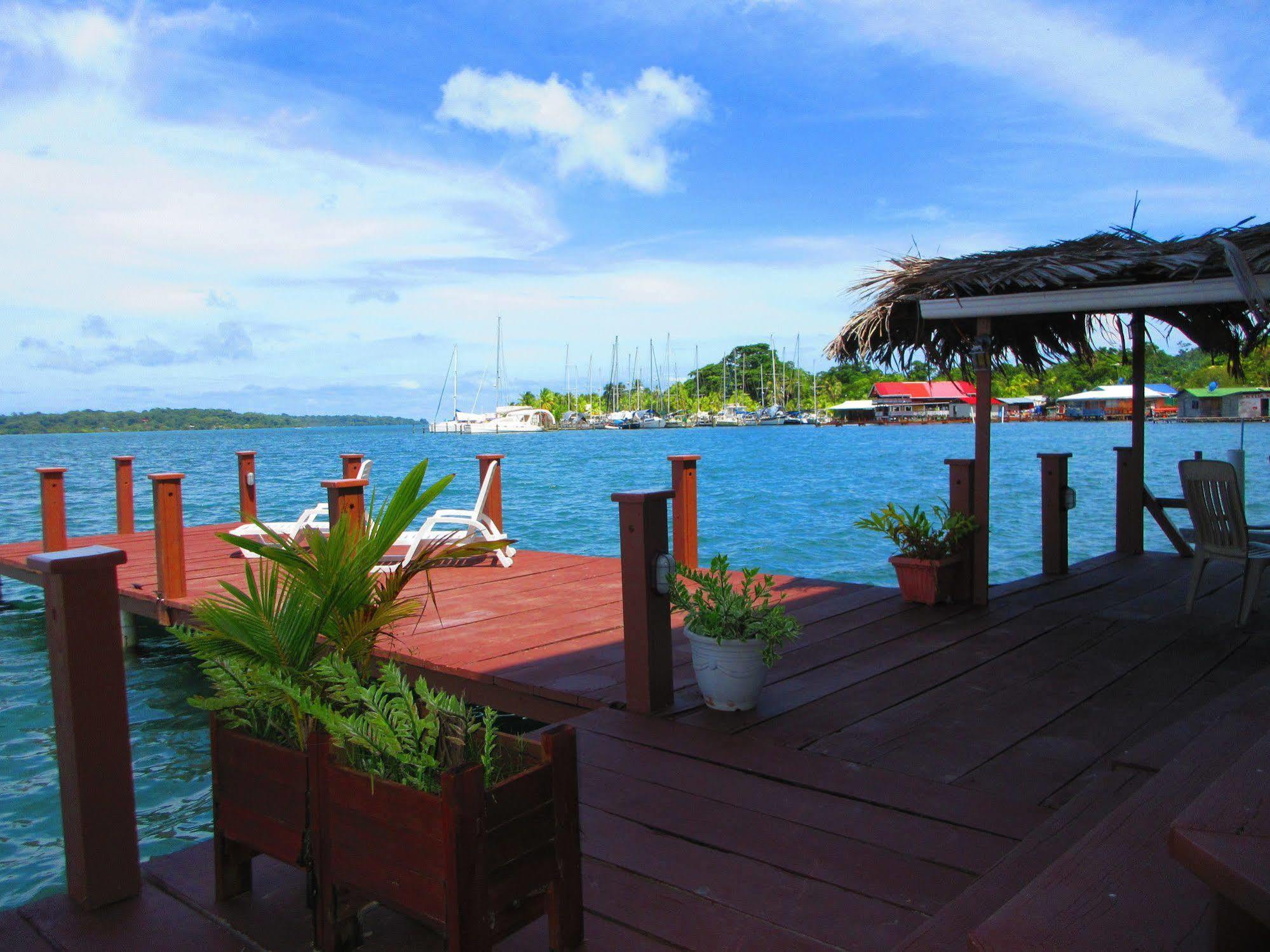 Los Balcones Over The Sea Hotel Bocas del Toro エクステリア 写真