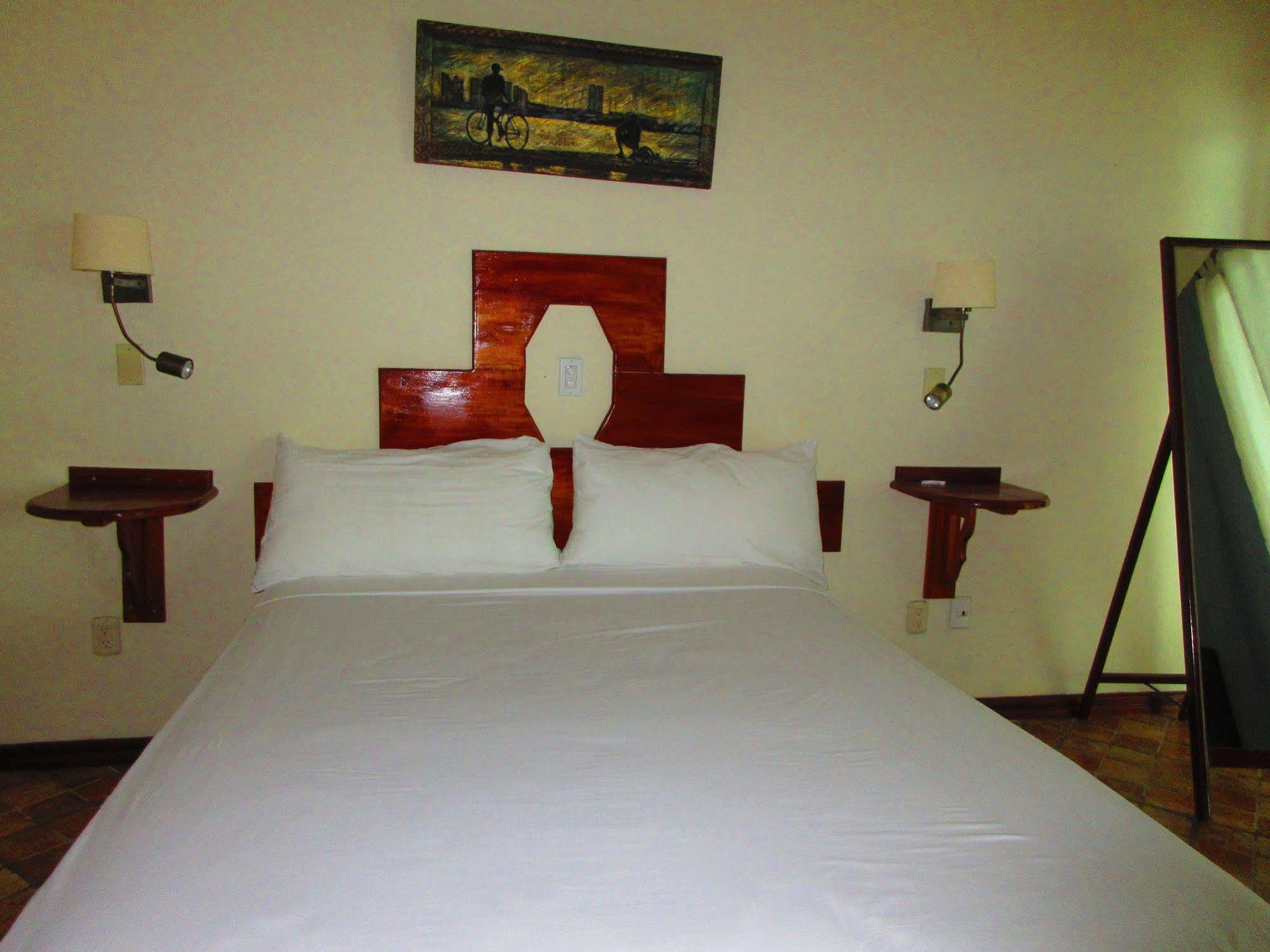 Los Balcones Over The Sea Hotel Bocas del Toro エクステリア 写真