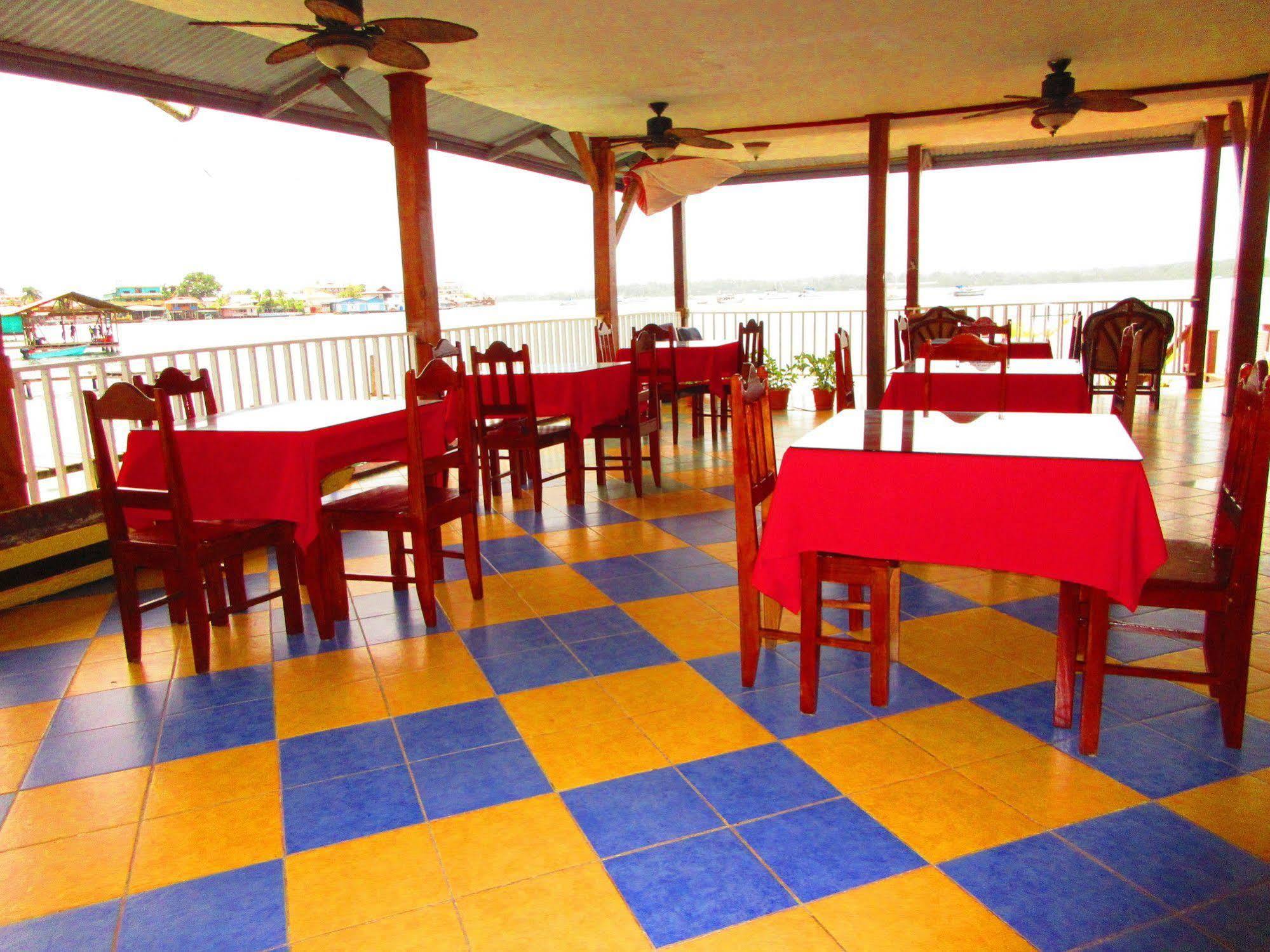 Los Balcones Over The Sea Hotel Bocas del Toro エクステリア 写真