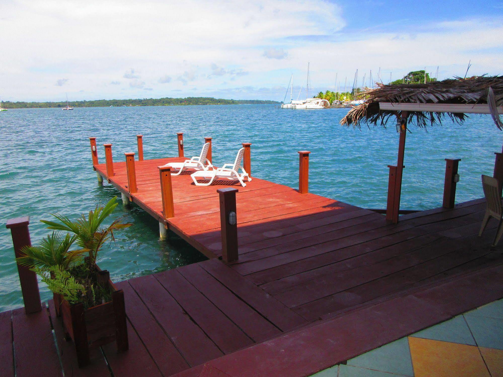 Los Balcones Over The Sea Hotel Bocas del Toro エクステリア 写真