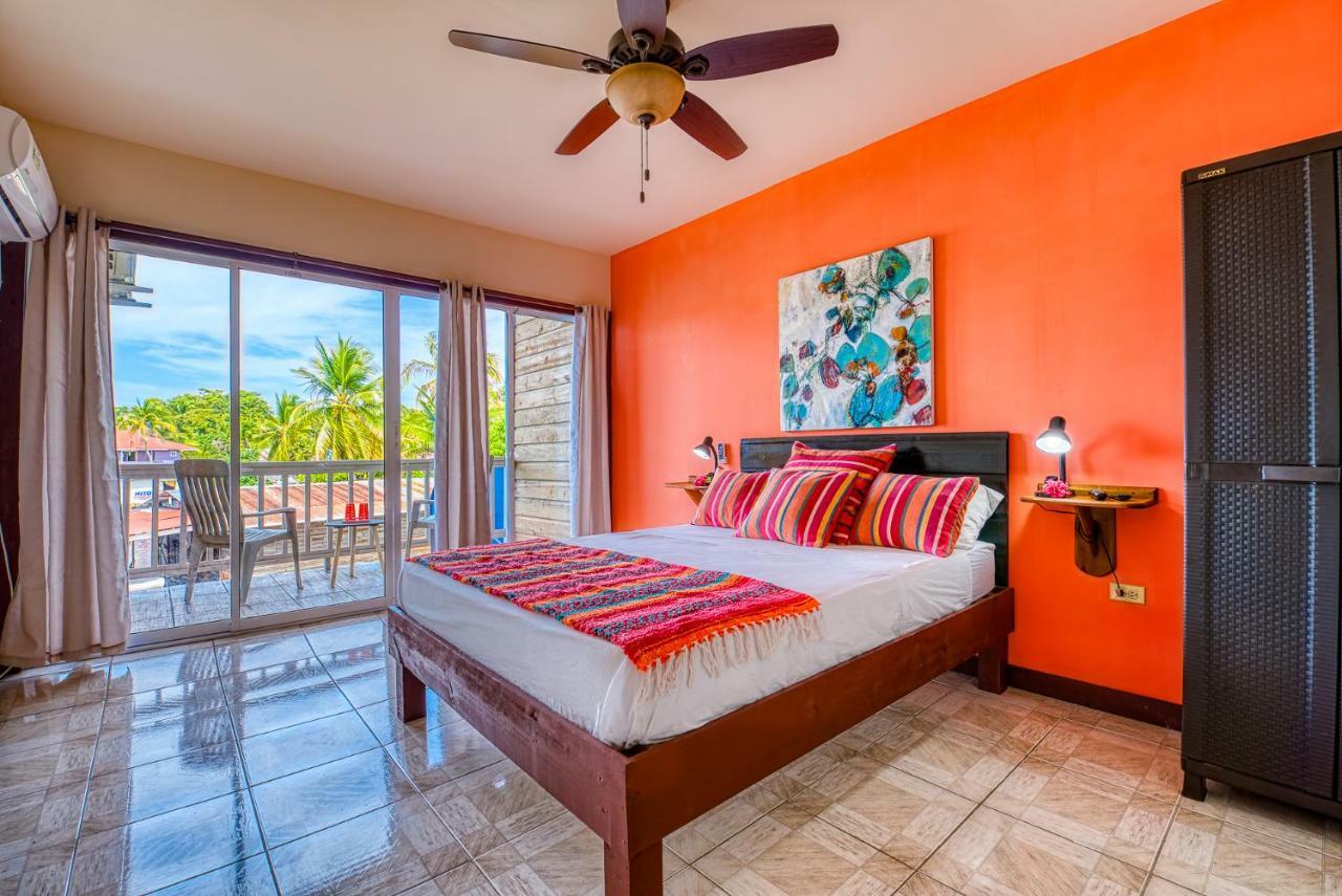 Los Balcones Over The Sea Hotel Bocas del Toro エクステリア 写真