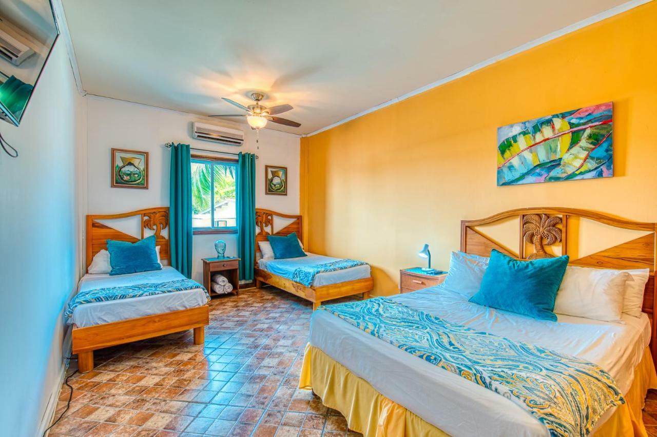 Los Balcones Over The Sea Hotel Bocas del Toro エクステリア 写真